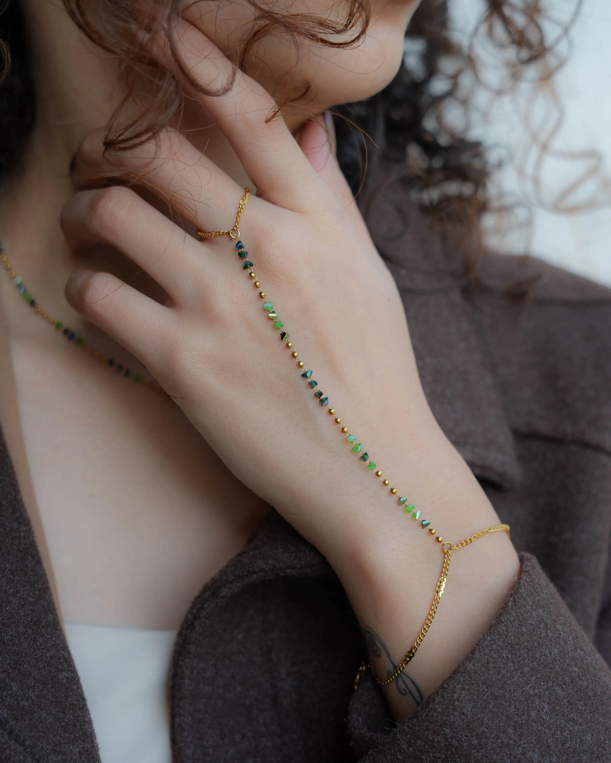 Chloris Hand Chain