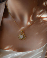 The Soluna Pendant necklace