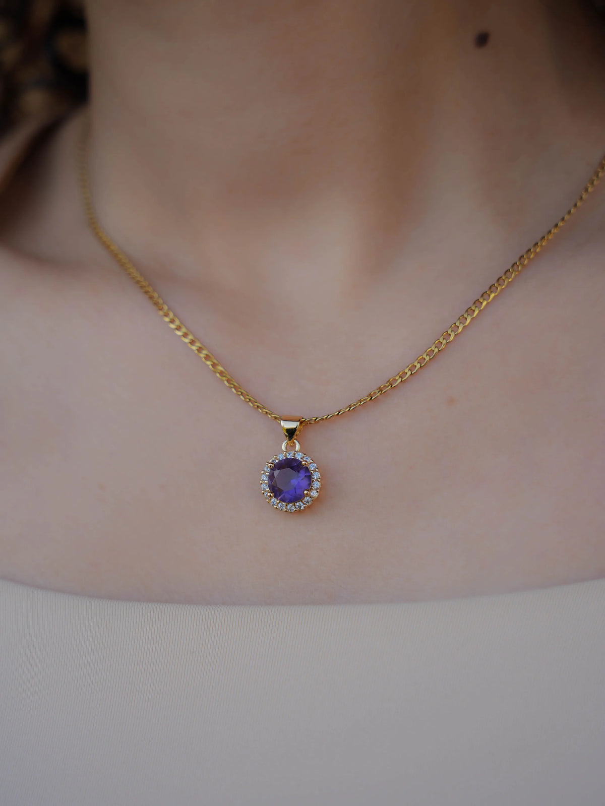 Banafsaj Pendant necklace
