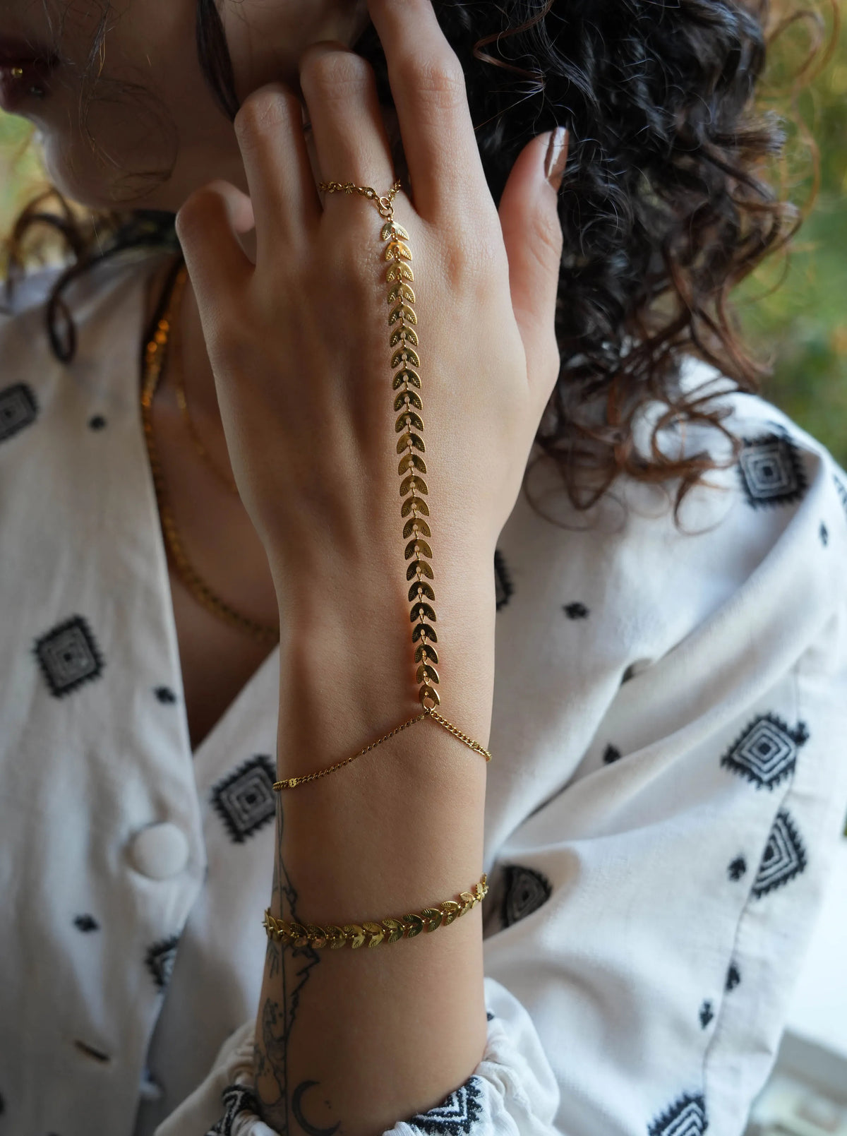 Dimitra Hand Chain